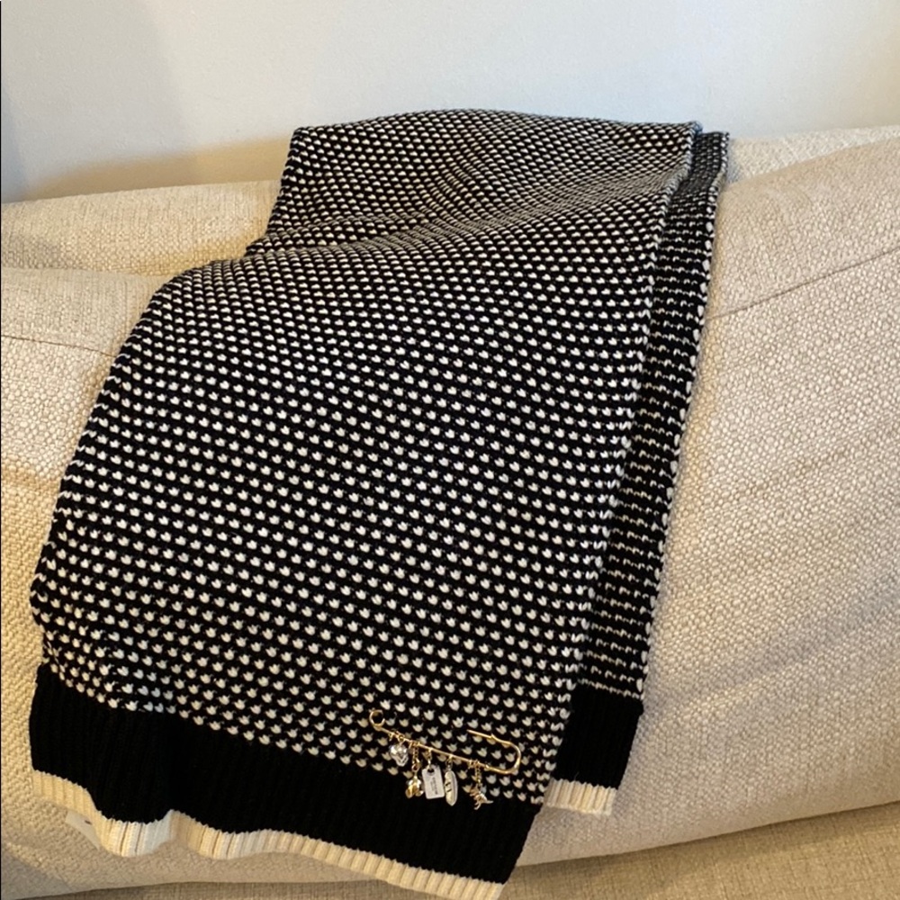 Coach 100% wool scarf